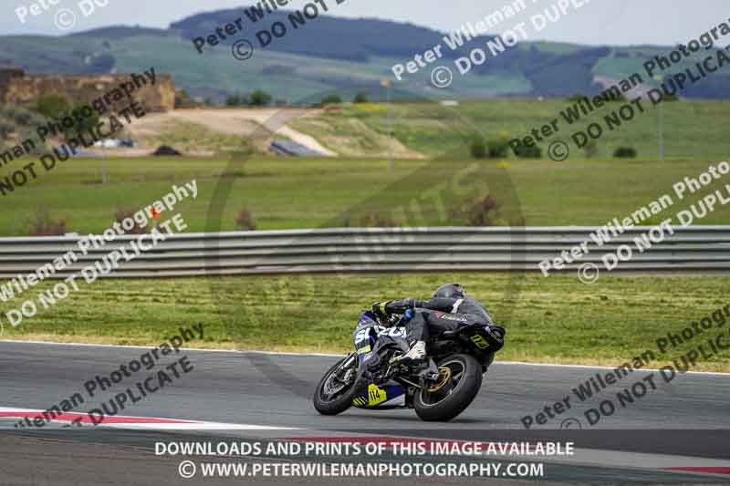 cadwell no limits trackday;cadwell park;cadwell park photographs;cadwell trackday photographs;enduro digital images;event digital images;eventdigitalimages;navarra;no limits trackdays;peter wileman photography;racing digital images;trackday digital images;trackday photos